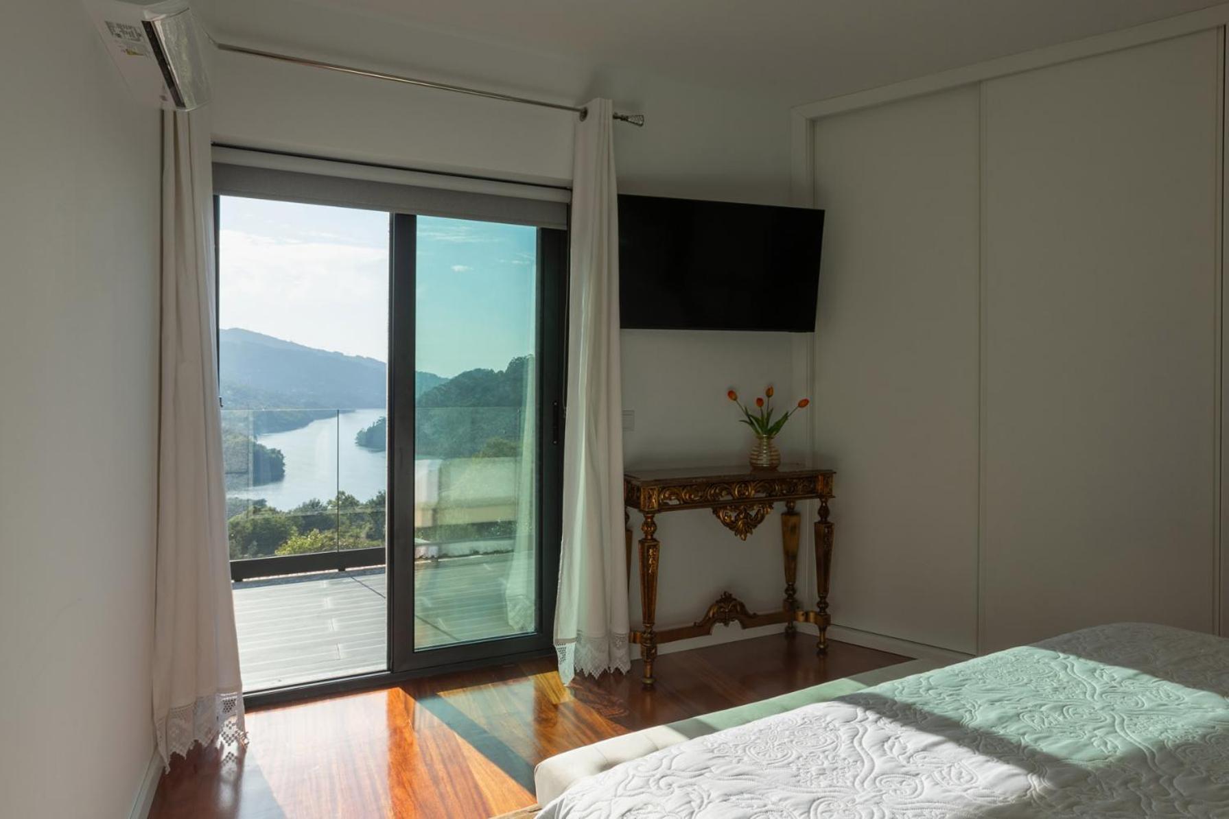 Quinta Flor De Lis, Geres Villa วีเอย์รา ดู มีโญ ภายนอก รูปภาพ